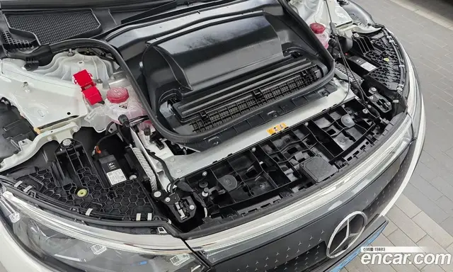 Mercedes-Benz EQS 2022 0.3 автомат (гидро), миниатюра 6