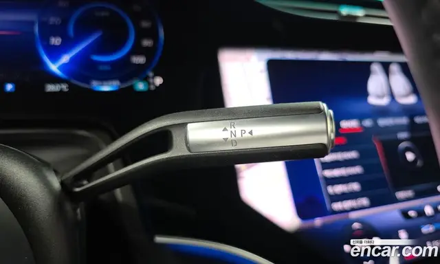 Mercedes-Benz EQS 2023 0.3 автомат (гидро), миниатюра 12
