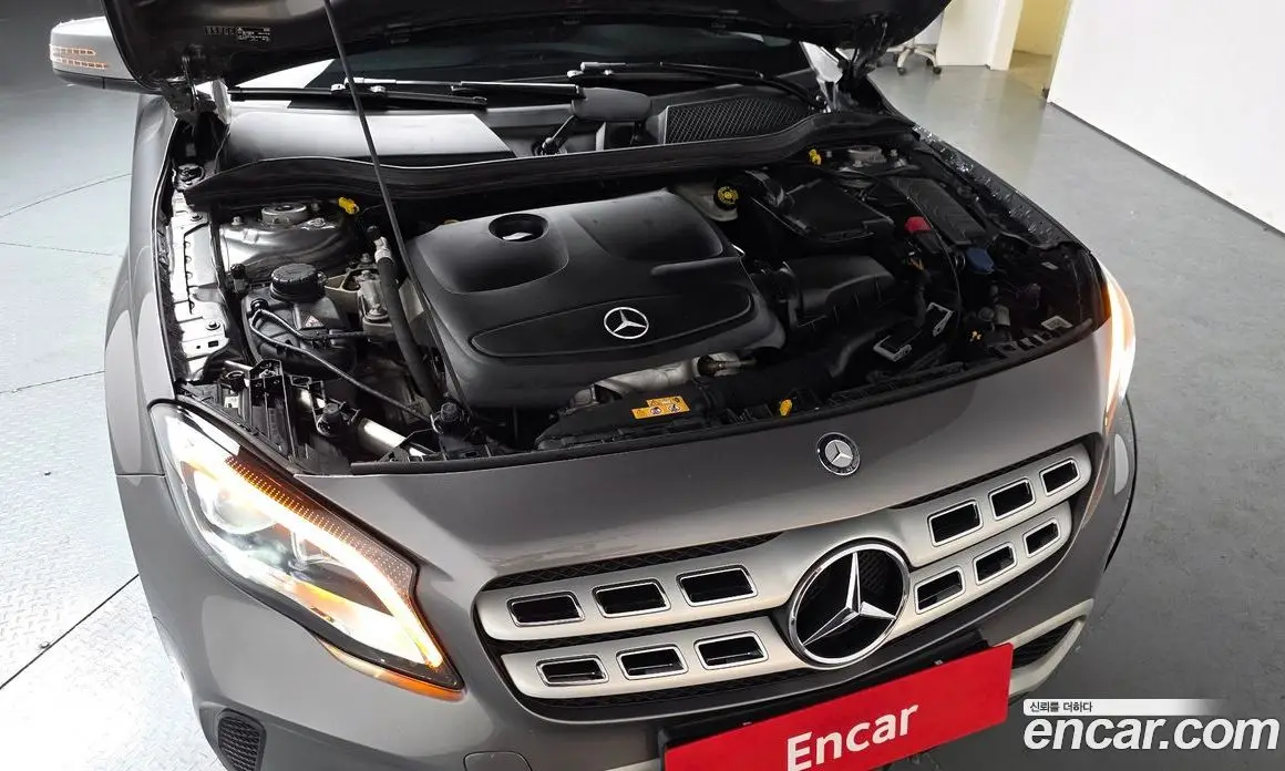 Mercedes-Benz GLA-Class 2017 2.0 автомат (гидро), фото 5 Mercedes-Benz GLA-Class 2017 2.0 автомат (гидро), фото 5