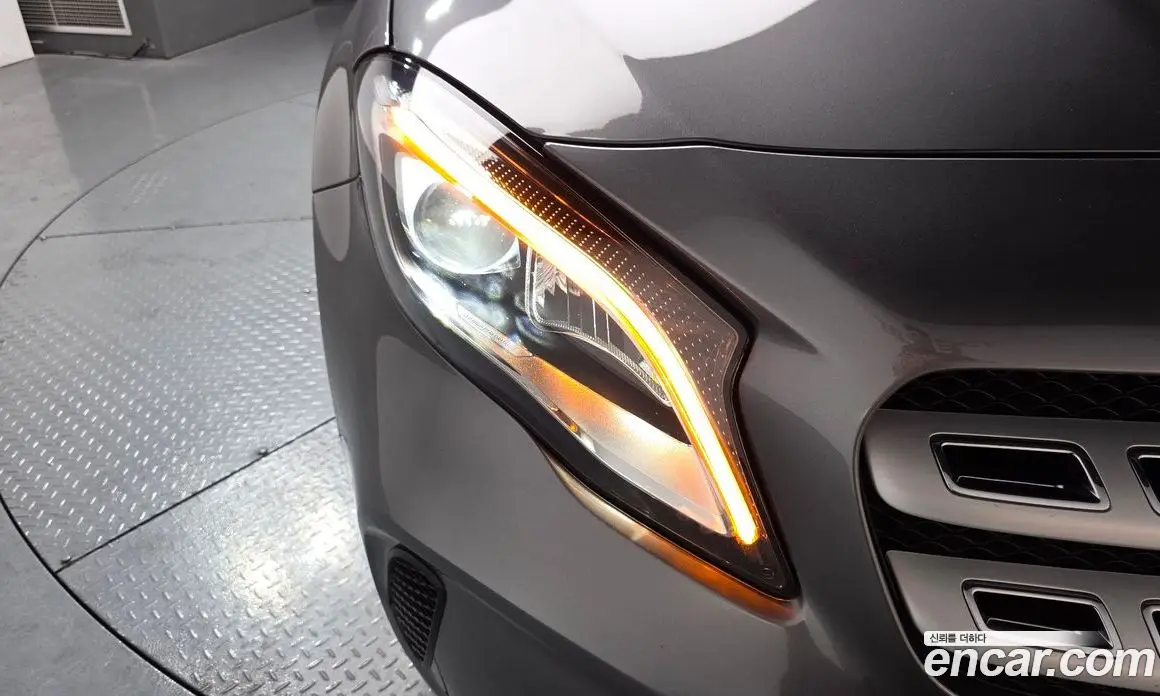 Mercedes-Benz GLA-Class 2017 2.0 автомат (гидро), фото 7 Mercedes-Benz GLA-Class 2017 2.0 автомат (гидро), фото 7