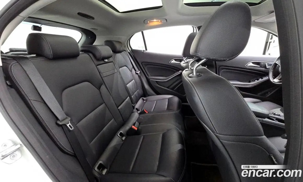 Mercedes-Benz GLA-Class 2019 2.0 автомат (гидро), фото 18 Mercedes-Benz GLA-Class 2019 2.0 автомат (гидро), фото 18