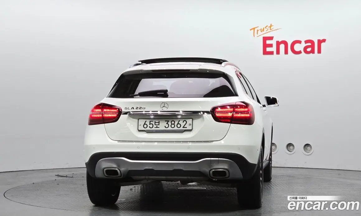 Mercedes-Benz GLA-Class 2019 2.0 автомат (гидро), фото 4 Mercedes-Benz GLA-Class 2019 2.0 автомат (гидро), фото 4