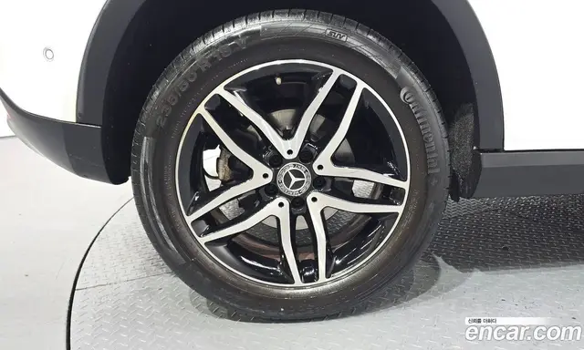 Mercedes-Benz GLA-Class 2019 2.0 автомат (гидро), миниатюра 5 Mercedes-Benz GLA-Class 2019 2.0 автомат (гидро), миниатюра 5