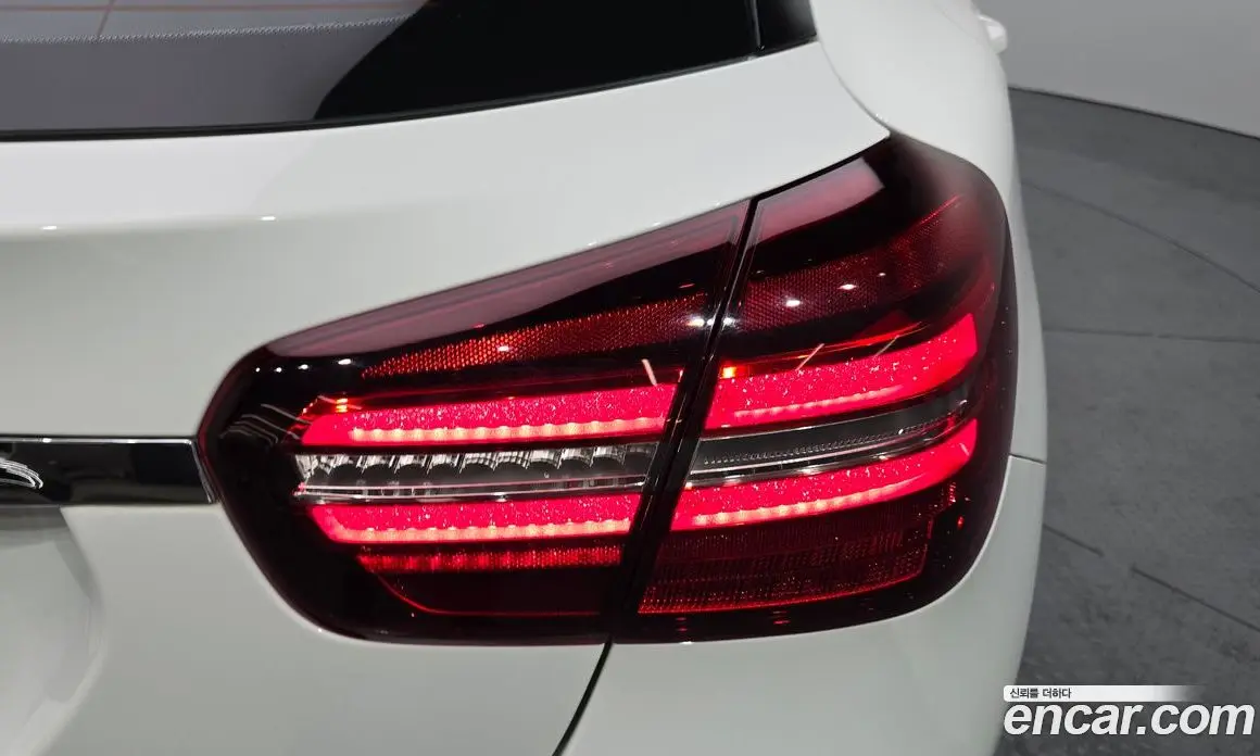Mercedes-Benz GLA-Class 2019 2.0 автомат (гидро), фото 9 Mercedes-Benz GLA-Class 2019 2.0 автомат (гидро), фото 9