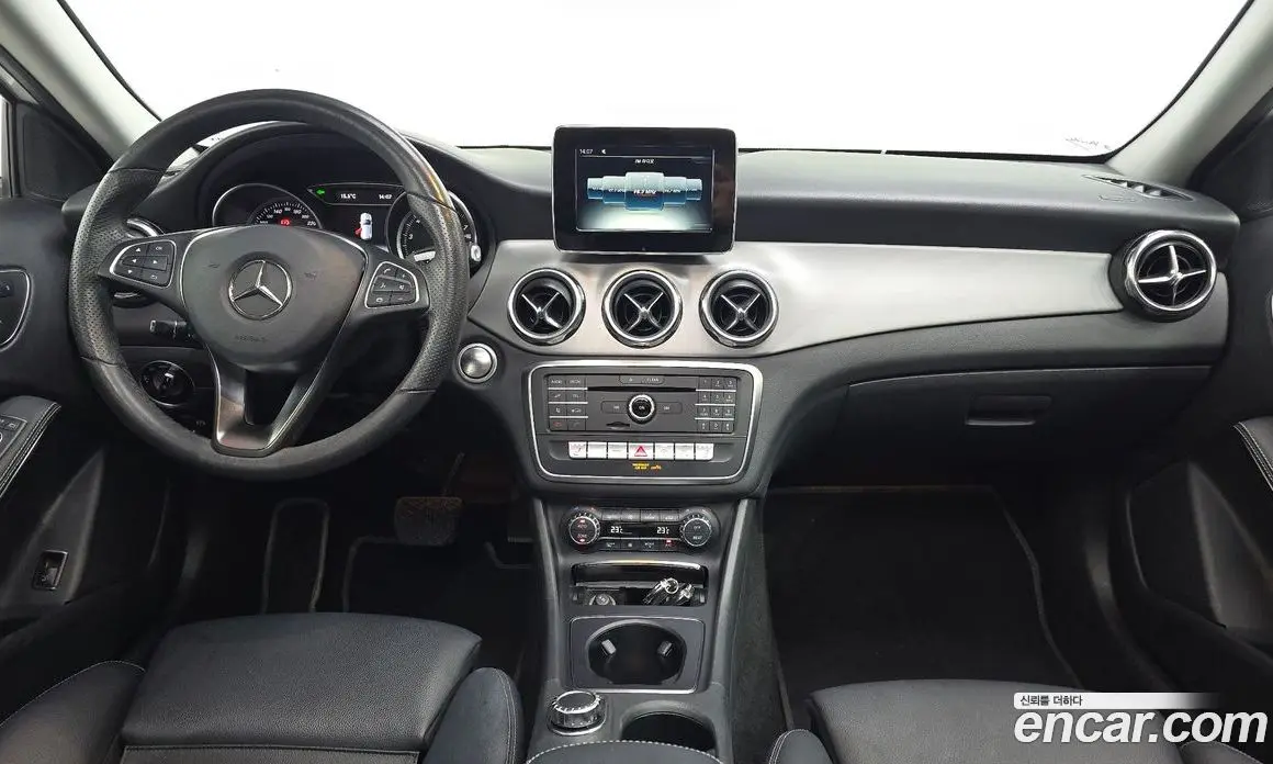 Mercedes-Benz GLA-Class 2019 2.0 автомат (гидро), фото 10 Mercedes-Benz GLA-Class 2019 2.0 автомат (гидро), фото 10