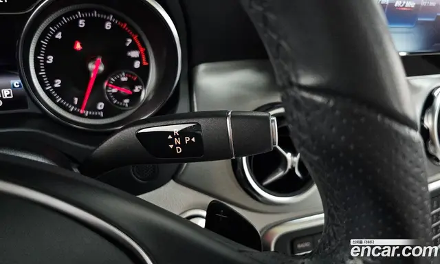Mercedes-Benz GLA-Class 2019 2.0 автомат (гидро), миниатюра 12