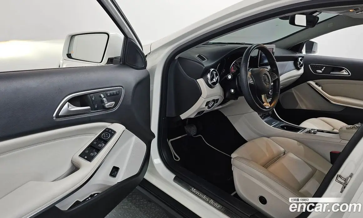 Mercedes-Benz GLA-Class 2019 2.0 автомат (гидро), фото 13