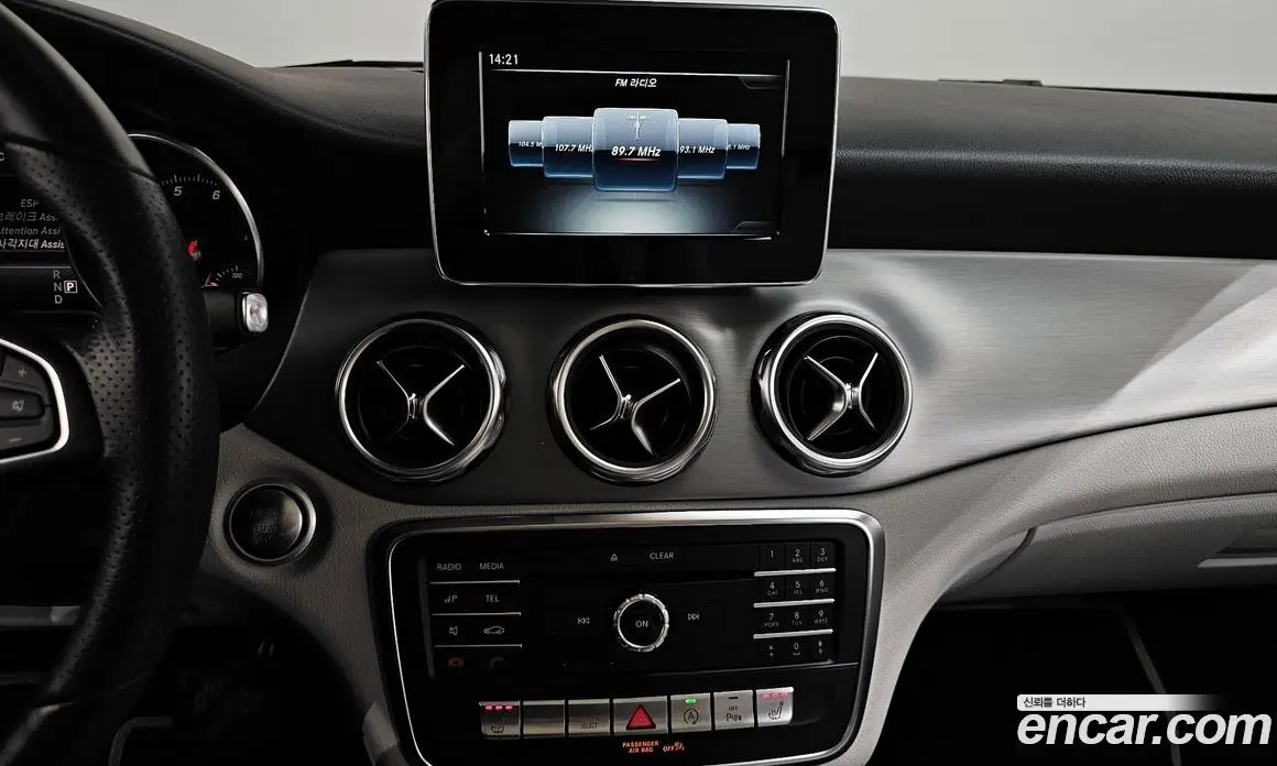 Mercedes-Benz GLA-Class 2019 2.0 автомат (гидро), фото 19
