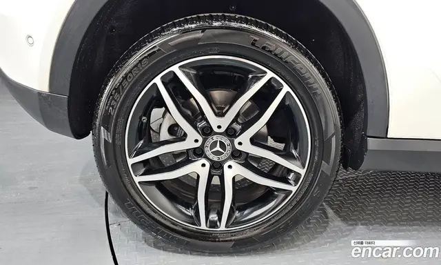 Mercedes-Benz GLA-Class 2019 2.0 автомат (гидро), миниатюра 5