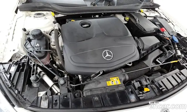 Mercedes-Benz GLA-Class 2019 2.0 автомат (гидро), миниатюра 6