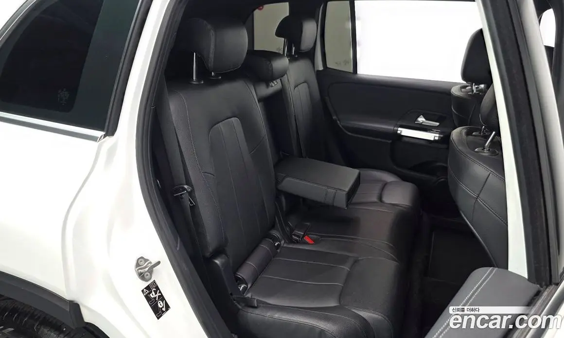 Mercedes-Benz GLB-Class 2020 2.0 автомат (гидро), фото 18 Mercedes-Benz GLB-Class 2020 2.0 автомат (гидро), фото 18