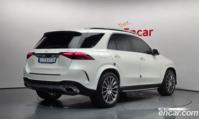 Mercedes-Benz GLE-Class 2024 3.0 автомат (гидро), миниатюра 2