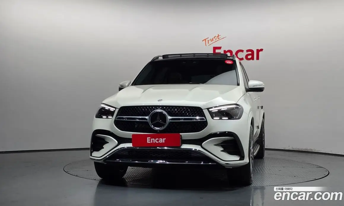 Mercedes-Benz GLE-Class 2024 3.0 автомат (гидро), фото 3