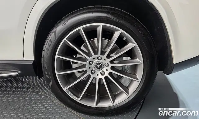 Mercedes-Benz GLE-Class 2024 3.0 автомат (гидро), миниатюра 7