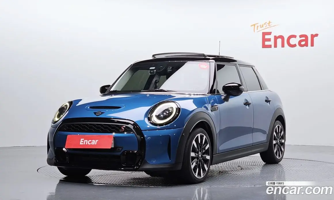 Mini Cooper 2021 2.0 автомат (гидро), фото 1 Mini Cooper 2021 2.0 автомат (гидро), фото 1