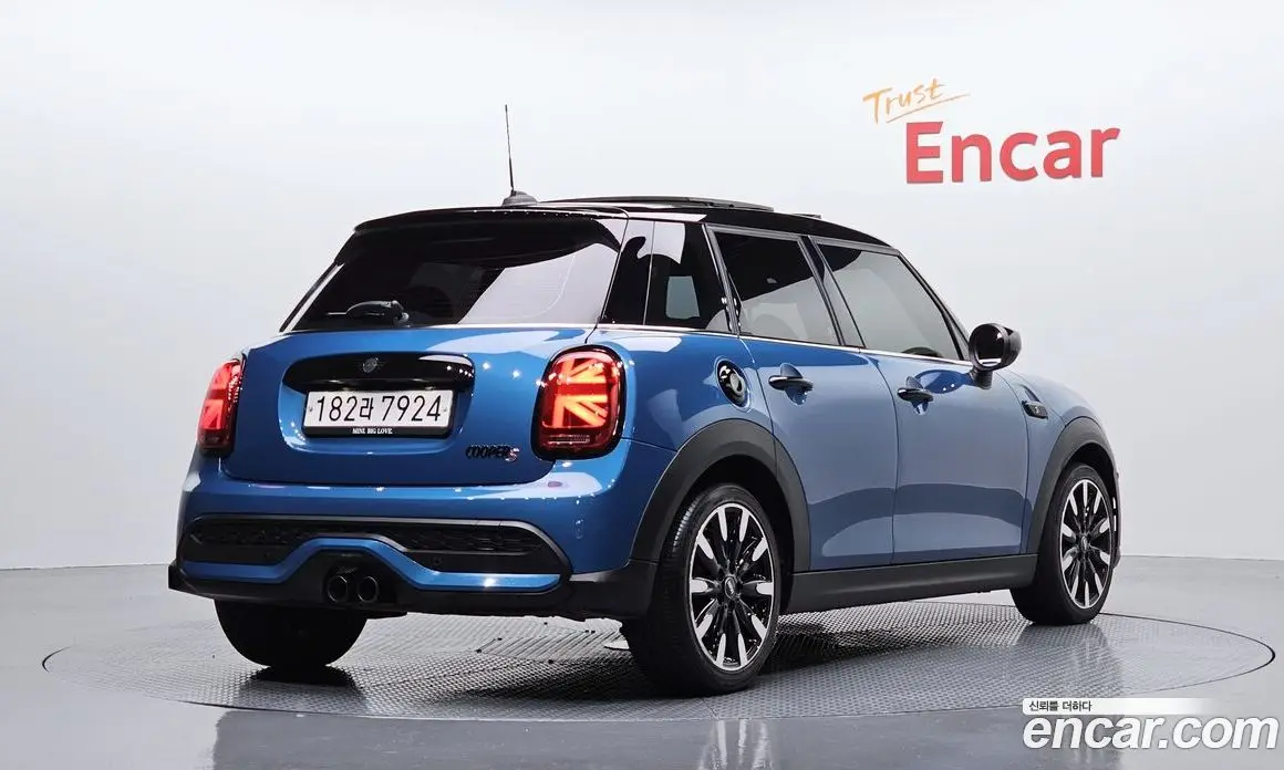 Mini Cooper 2021 2.0 автомат (гидро), фото 2 Mini Cooper 2021 2.0 автомат (гидро), фото 2