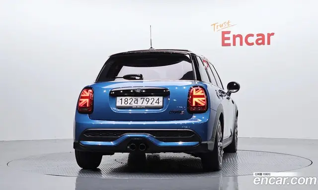 Mini Cooper 2021 2.0 автомат (гидро), миниатюра 4 Mini Cooper 2021 2.0 автомат (гидро), миниатюра 4