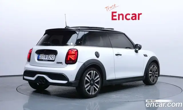 Mini Cooper 2023 2.0 автомат (гидро), миниатюра 2 Mini Cooper 2023 2.0 автомат (гидро), миниатюра 2