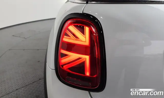 Mini Cooper 2023 2.0 автомат (гидро), миниатюра 9 Mini Cooper 2023 2.0 автомат (гидро), миниатюра 9
