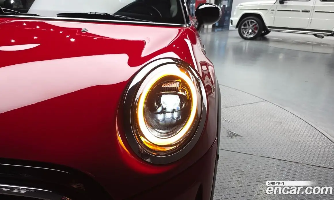 Mini Cooper 2023 1.5 автомат (гидро), фото 8
