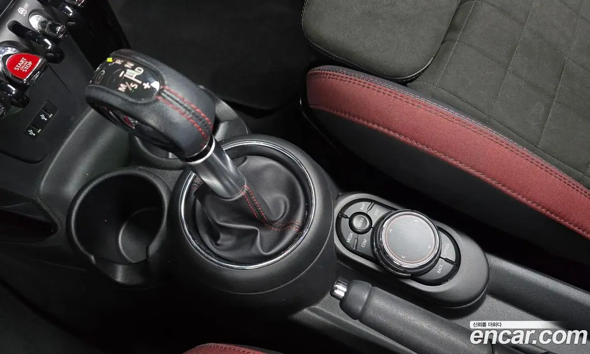 Mini Cooper Convertible 2019 2.0 автомат (гидро), фото 12 Mini Cooper Convertible 2019 2.0 автомат (гидро), фото 12