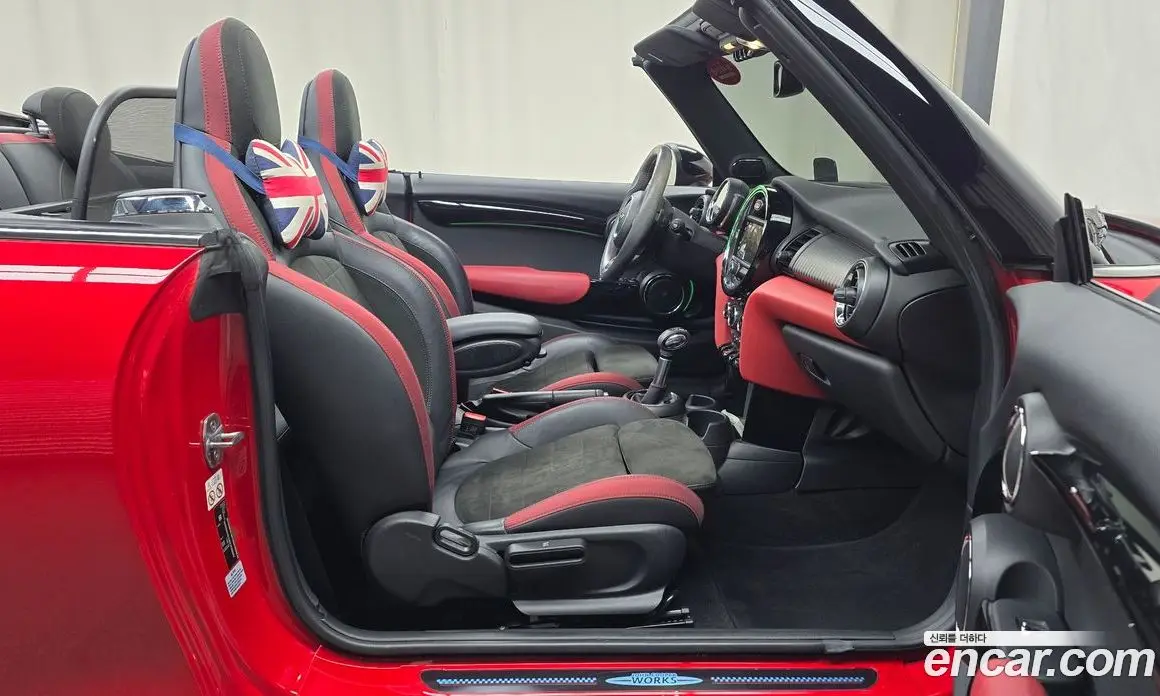 Mini Cooper Convertible 2019 2.0 автомат (гидро), фото 16 Mini Cooper Convertible 2019 2.0 автомат (гидро), фото 16