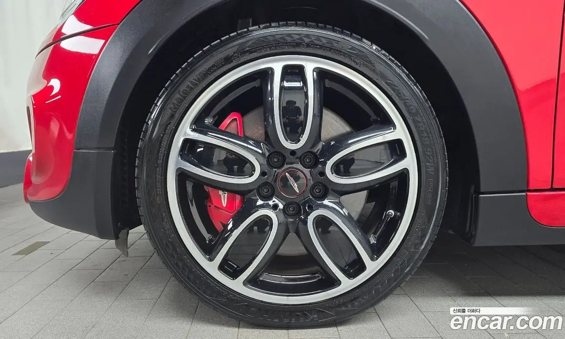 Mini Cooper Convertible 2019 2.0 автомат (гидро), фото 5 Mini Cooper Convertible 2019 2.0 автомат (гидро), фото 5