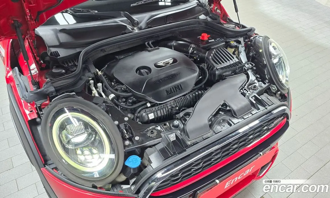 Mini Cooper Convertible 2019 2.0 автомат (гидро), фото 6 Mini Cooper Convertible 2019 2.0 автомат (гидро), фото 6