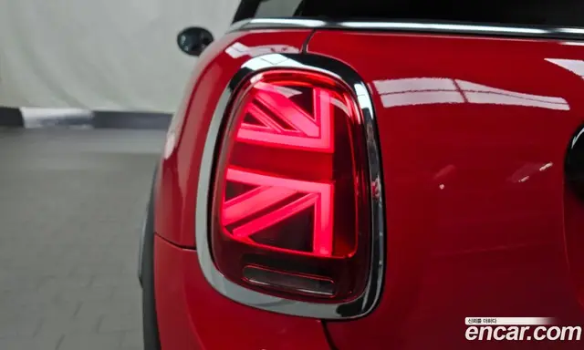 Mini Cooper Convertible 2019 2.0 автомат (гидро), миниатюра 9 Mini Cooper Convertible 2019 2.0 автомат (гидро), миниатюра 9