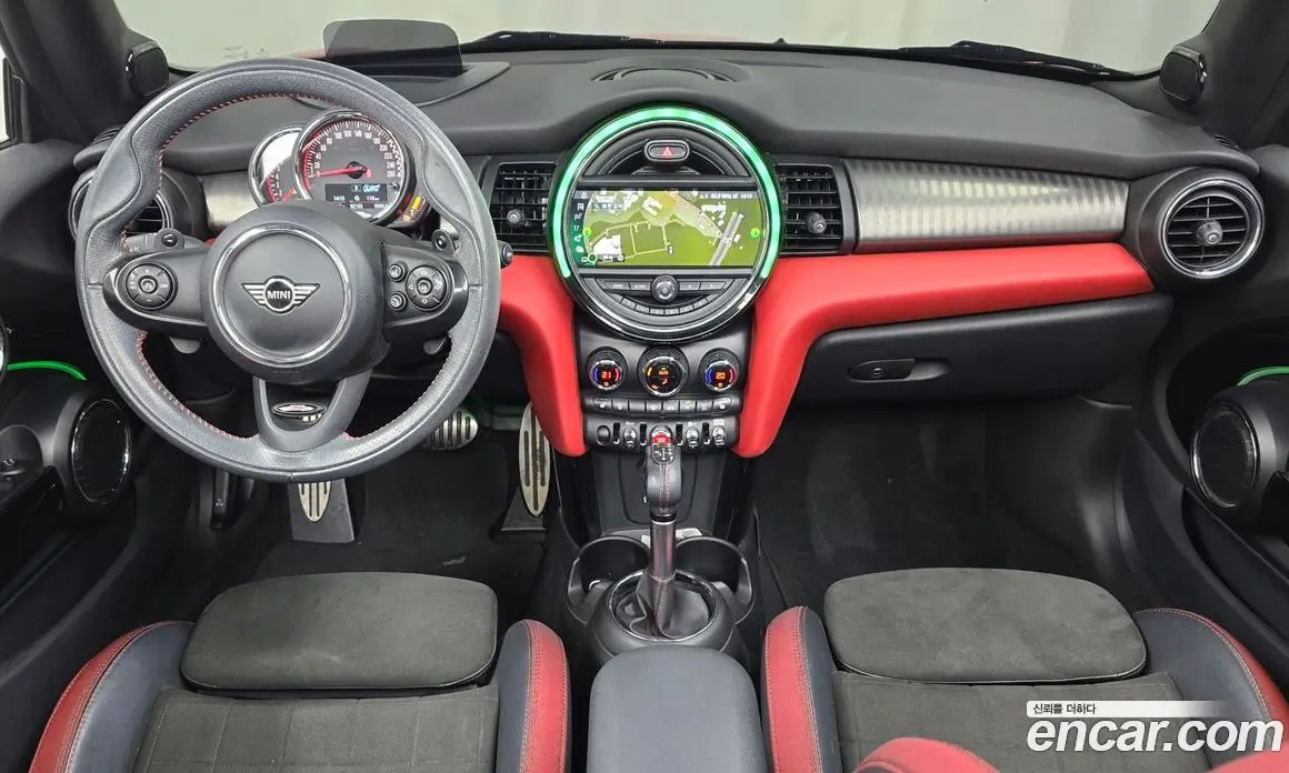 Mini Cooper Convertible 2019 2.0 автомат (гидро), фото 10 Mini Cooper Convertible 2019 2.0 автомат (гидро), фото 10