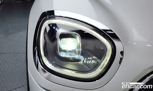 Mini Countryman 2024 1.5 автомат (гидро), миниатюра 7