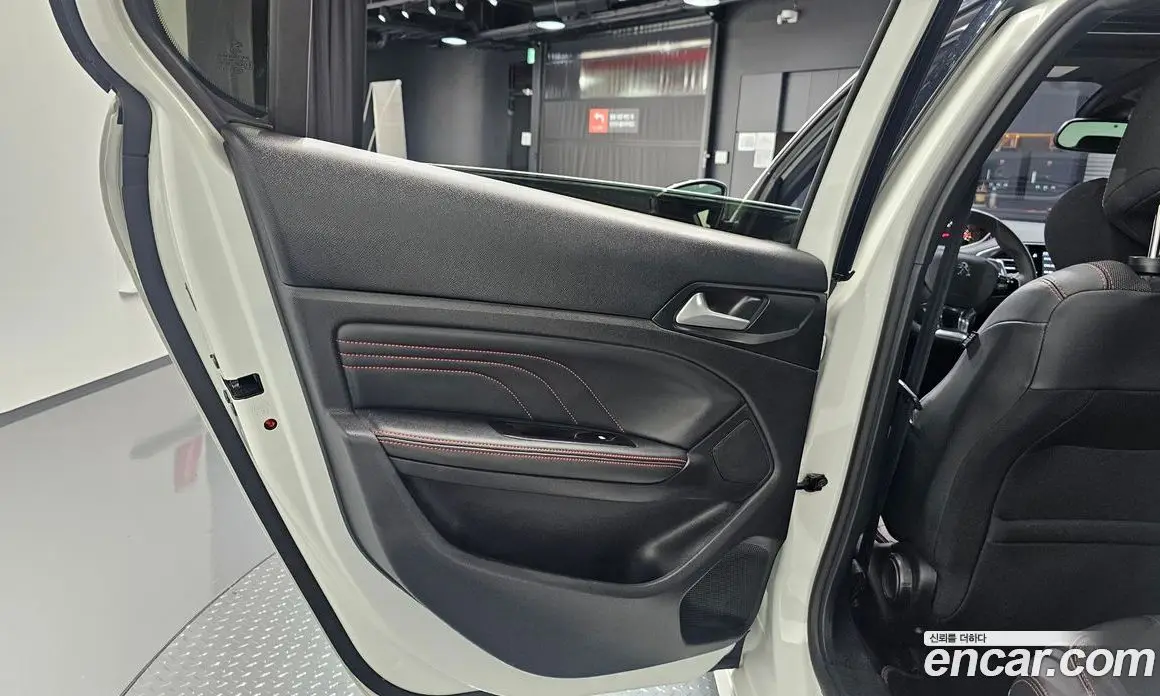 Peugeot 308 2019 1.5 автомат (гидро), фото 14 Peugeot 308 2019 1.5 автомат (гидро), фото 14