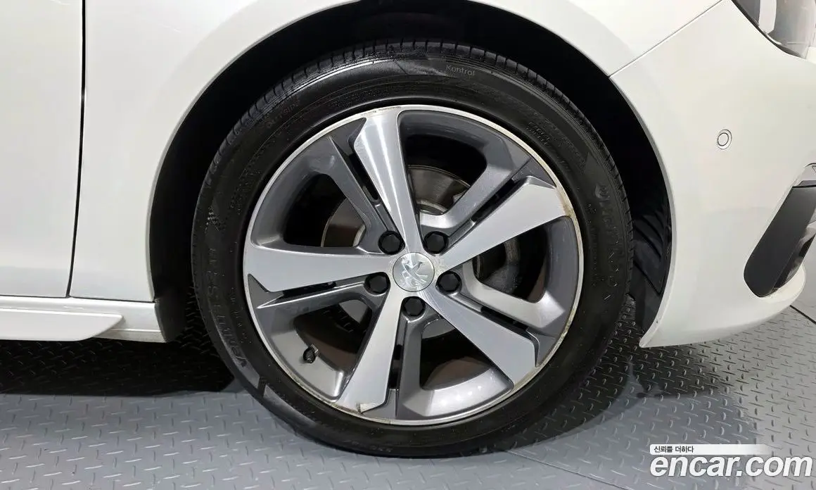 Peugeot 308 2019 1.5 автомат (гидро), фото 6 Peugeot 308 2019 1.5 автомат (гидро), фото 6