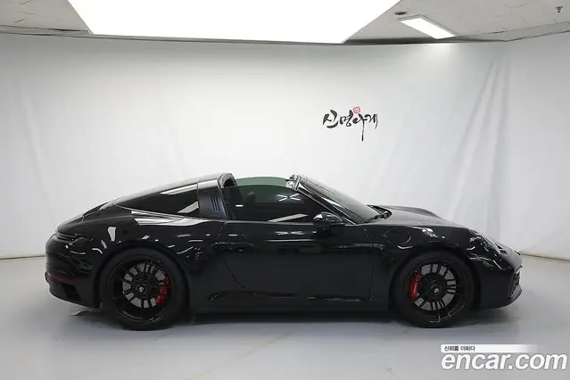 Porsche 911 2023 3.0 автомат (гидро), миниатюра 3