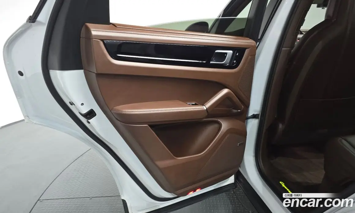 Porsche Cayenne 2021 3.0 автомат (гидро), фото 14