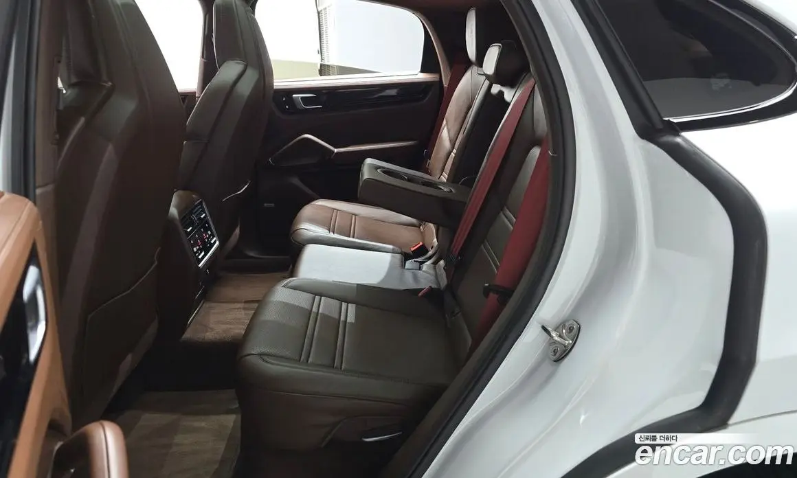 Porsche Cayenne 2021 3.0 автомат (гидро), фото 15
