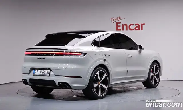 Porsche Cayenne, 2025, 32 049 км