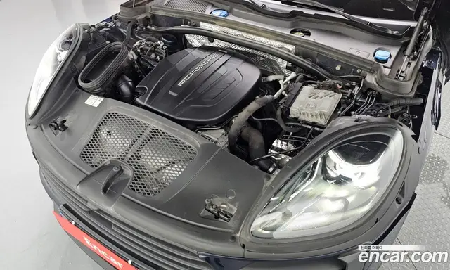 Porsche Macan 2021 2.0 автомат (гидро), миниатюра 5