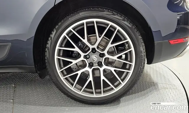 Porsche Macan 2021 2.0 автомат (гидро), миниатюра 6