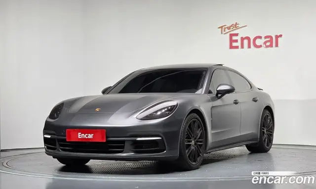 Porsche Panamera, 2018, 100 172 км
