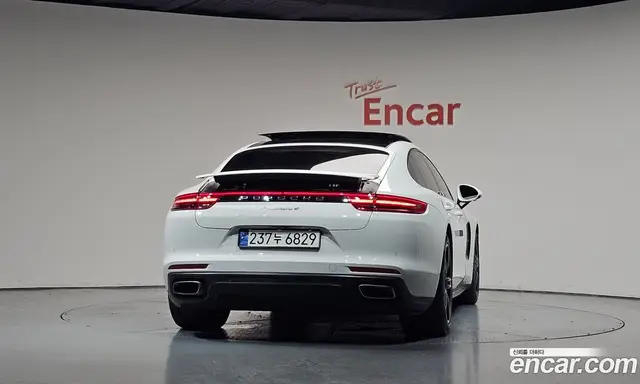 Porsche Panamera 2018 3.0 автомат (гидро), миниатюра 3