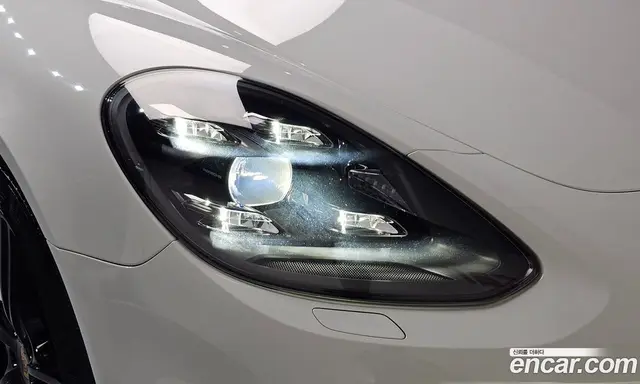 Porsche Panamera 2018 3.0 автомат (гидро), миниатюра 7