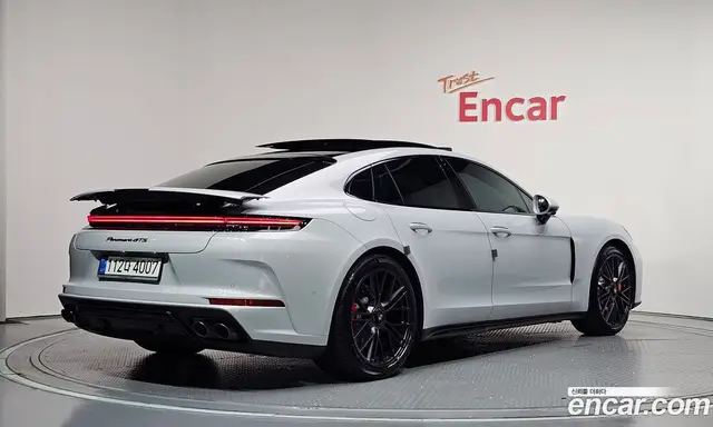 Porsche Panamera 2025 4.0 автомат (гидро), миниатюра 2