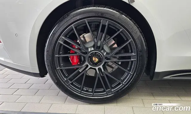 Porsche Panamera 2025 4.0 автомат (гидро), миниатюра 5