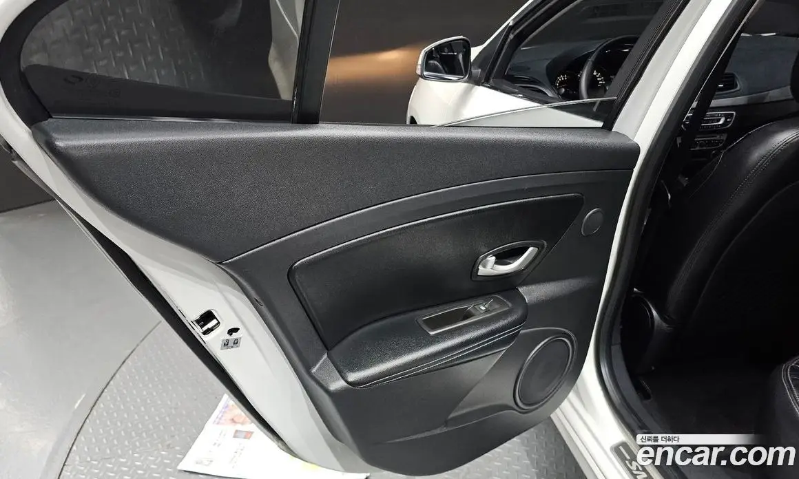 Renault (Samsung) SM3 2012 1.6 автомат (гидро), фото 14 Renault (Samsung) SM3 2012 1.6 автомат (гидро), фото 14