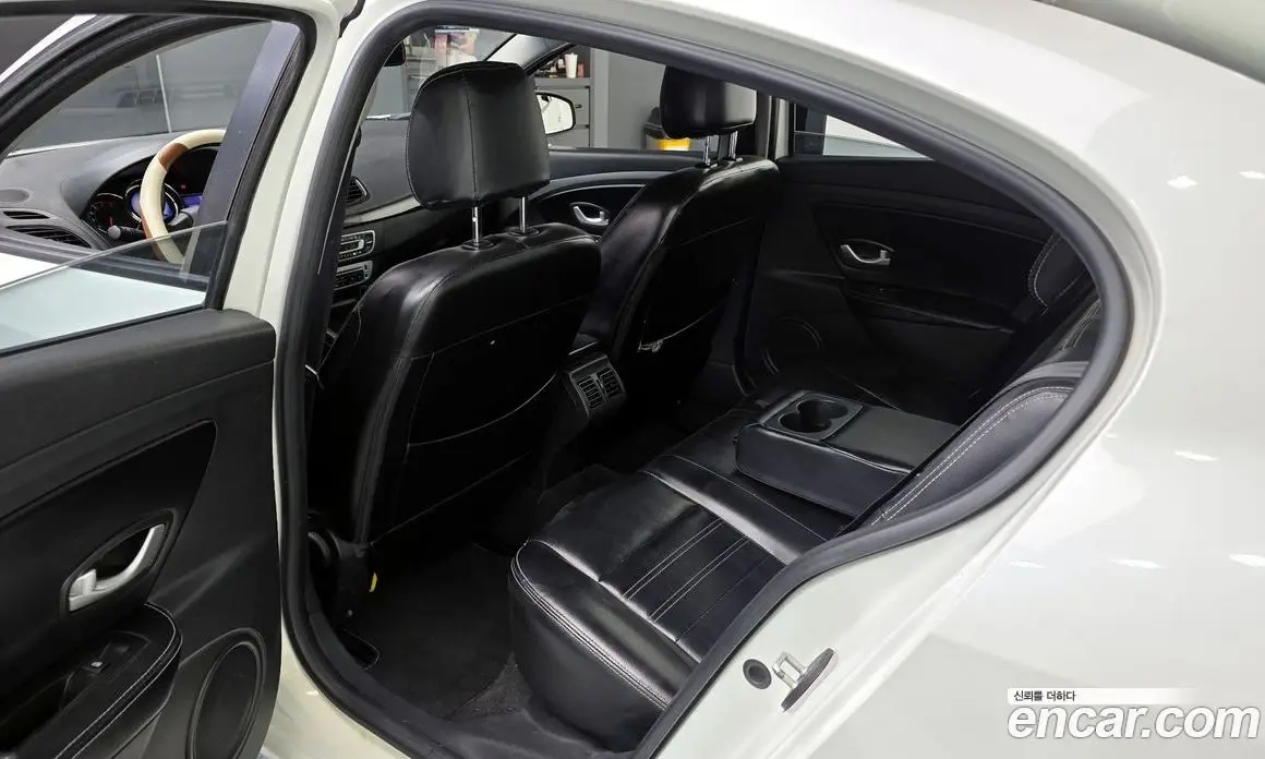 Renault (Samsung) SM3 2014 1.6 автомат (гидро), фото 17 Renault (Samsung) SM3 2014 1.6 автомат (гидро), фото 17
