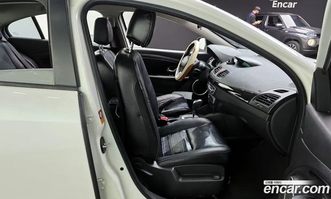 Renault (Samsung) SM3 2014 1.6 автомат (гидро), фото 18 Renault (Samsung) SM3 2014 1.6 автомат (гидро), фото 18