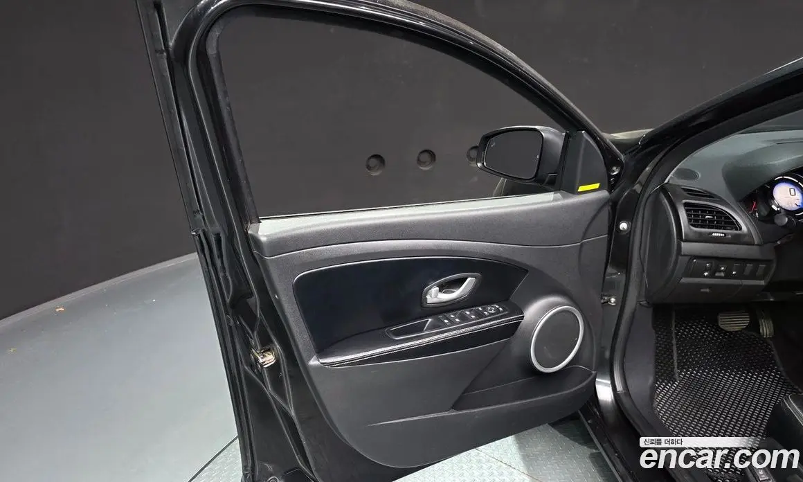 Renault (Samsung) SM3 2014 1.6 автомат (гидро), фото 14 Renault (Samsung) SM3 2014 1.6 автомат (гидро), фото 14