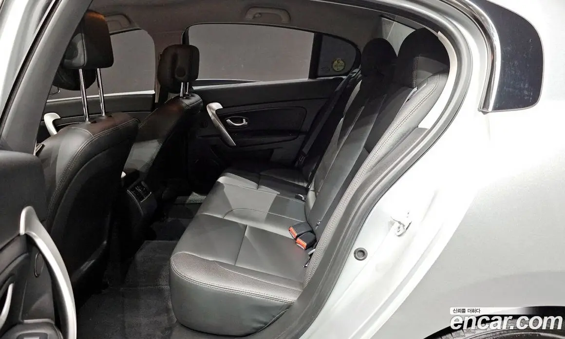Renault (Samsung) SM5 2013 2.0 автомат (гидро), фото 16 Renault (Samsung) SM5 2013 2.0 автомат (гидро), фото 16