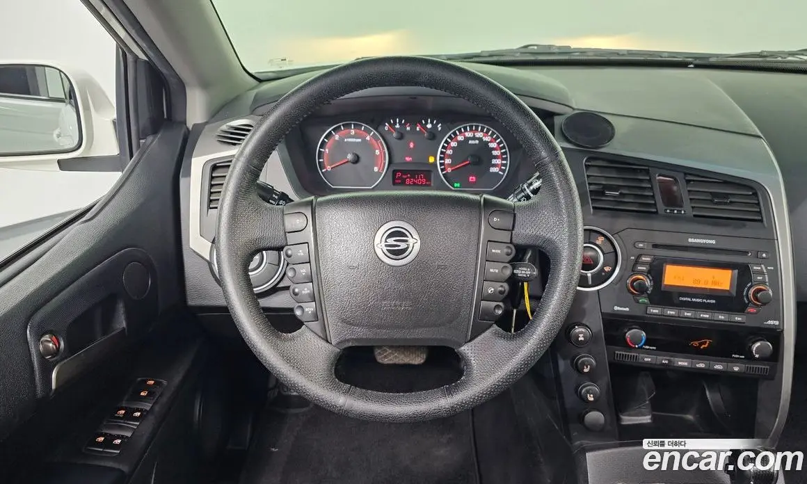 SsangYong Korando 2013 2.0 автомат (гидро), фото 18